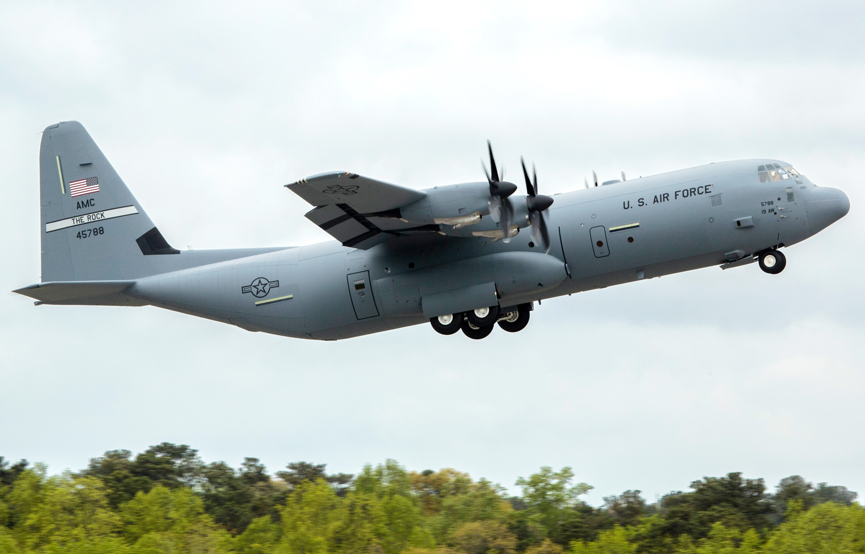 Quân sự thế giới hôm nay (24-1): Quốc gia Mỹ Latin đầu tiên mua máy bay vận tải C-130J của Mỹ

